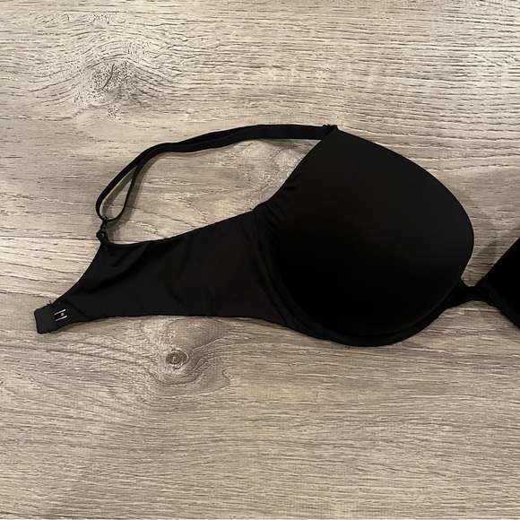 Victoria's Secret Padded Plunge Bra (Black) - Picture 4 of 12